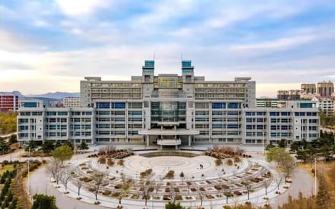 辽宁工业大学·楼
